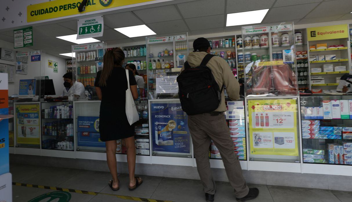 Lima 11 de enero del 2022
Farmacias Mifarma e Inkafarma estaras vendiendo test para detectar covid-19.
Fotos: Julio Reaño/@photo.gec