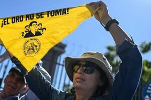 “Dios puso un tesoro bajo nuestros pies”: por qué El Salvador vuelve a permitir la minería a pedido de Bukele (y los riesgos que conlleva)