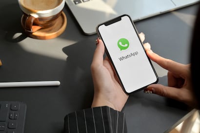 WhatsApp tiene una “papelera” que pocos conocen: así puedes recuperar almacenamiento