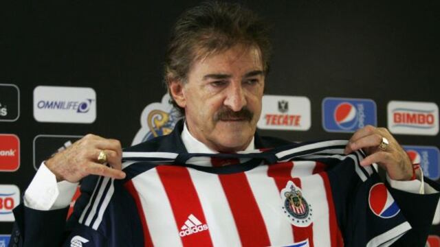 Denunciado Ricardo La Volpe ya tiene reemplazo en Chivas