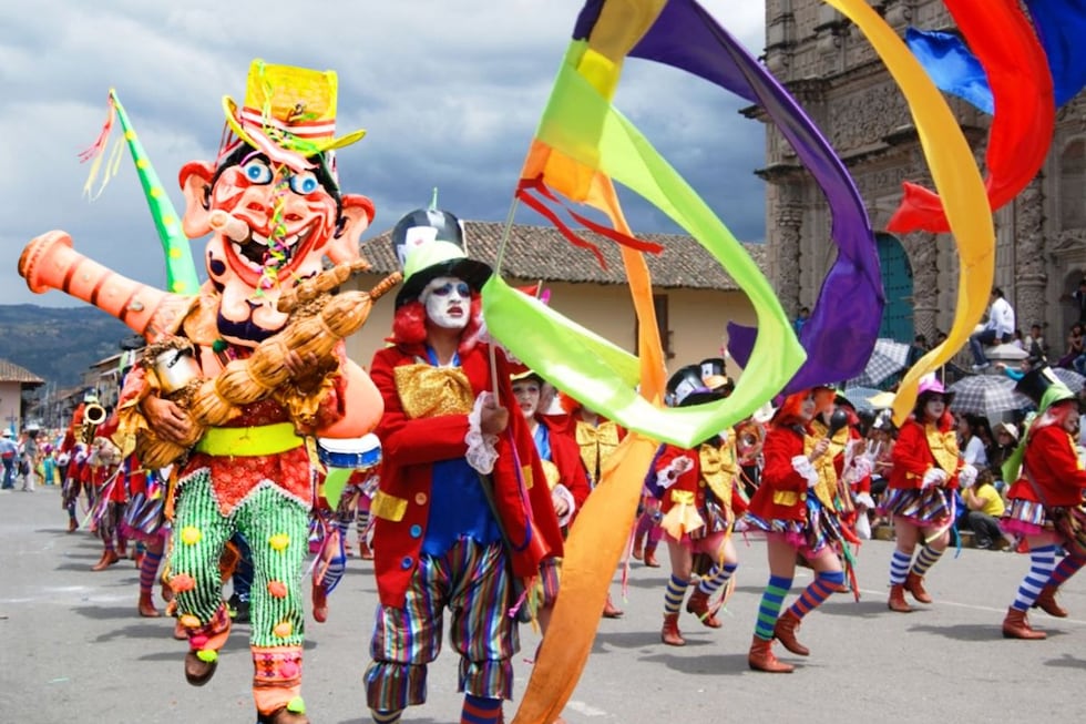 Un fiesta colorida y alegre. Foto: Composición / Internet.