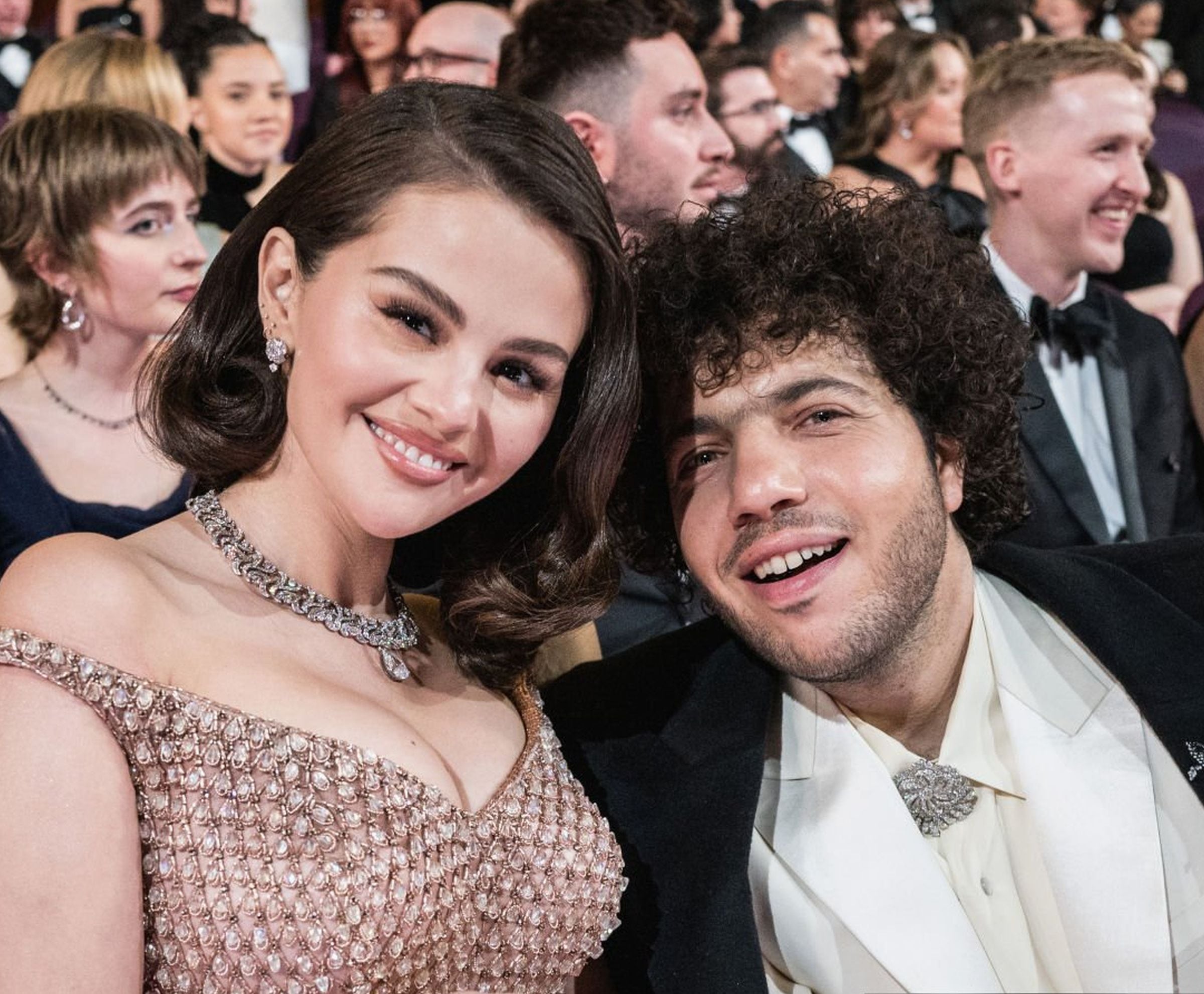 Selena Gomez y Benny Blanco iniciaron su relación sentimental en 2023. | Crédito: Jhon Shearer / 97th Oscars / The Academy via Getty Images