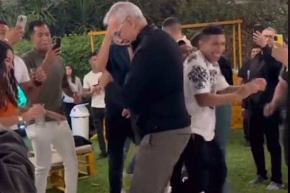 Fossati bailando