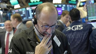 Derrumbe de Wall Street contagia a bolsas de Europa y Asia
