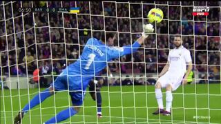 Courtois salva al Real Madrid: gran atajada ante cabezazo de Raphinha | VIDEO
