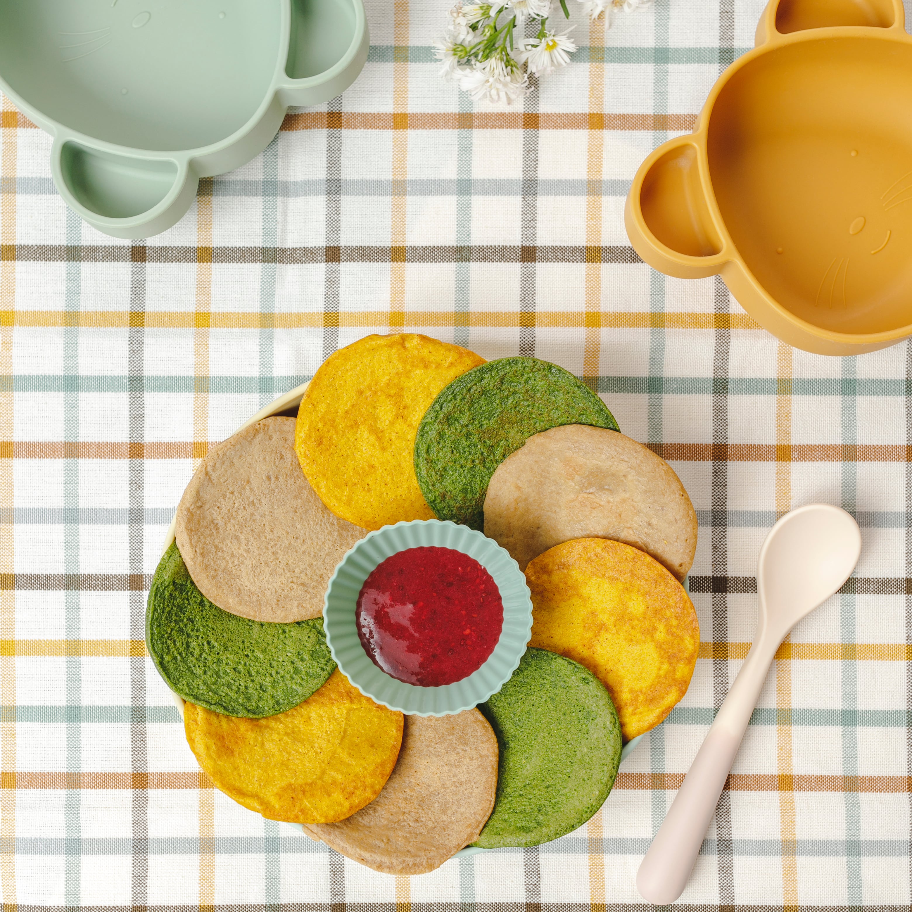 Panqueques de lúcuma, zanahoria, espinaca y mango, sin gluten ni lactosa. Ideales para desayunos y snacks que nutren sin complicar el día.