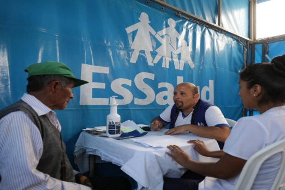 EsSalud ofrecerá atención en diversas especialidades, entre ellas medicina interna, odontología, obstetricia, nutrición y más. Foto: EsSalud