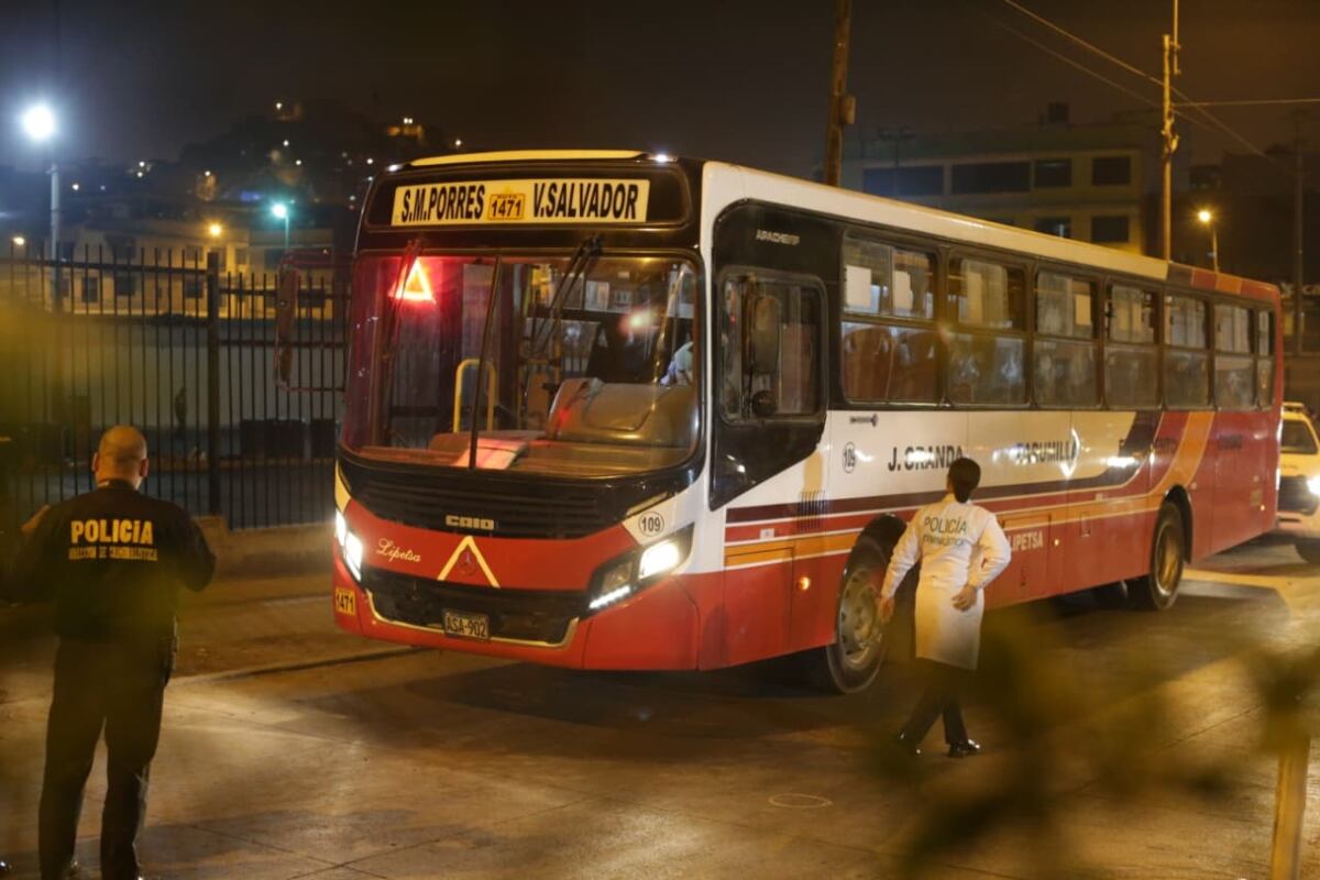 Matan a balazos a chofer mientras conducía su unidad con pasajeros. (Foto: GEC)