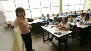 Cerca de 150 mil profesores serían nombrados de forma automática sin que rindan examen para medir sus capacidades
