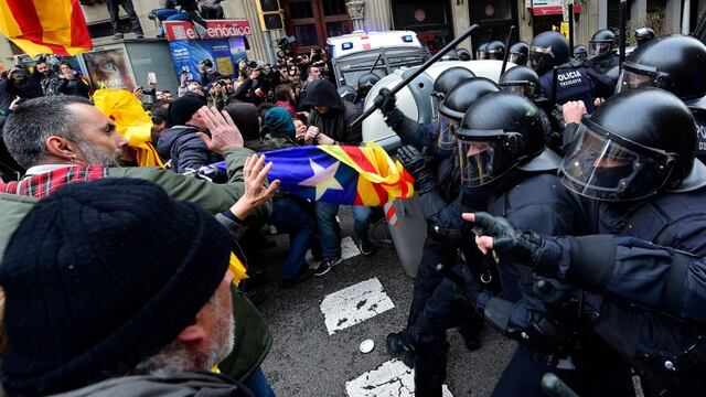 Barcelona: 98 heridos en protesta contra la detención de Puigdemont