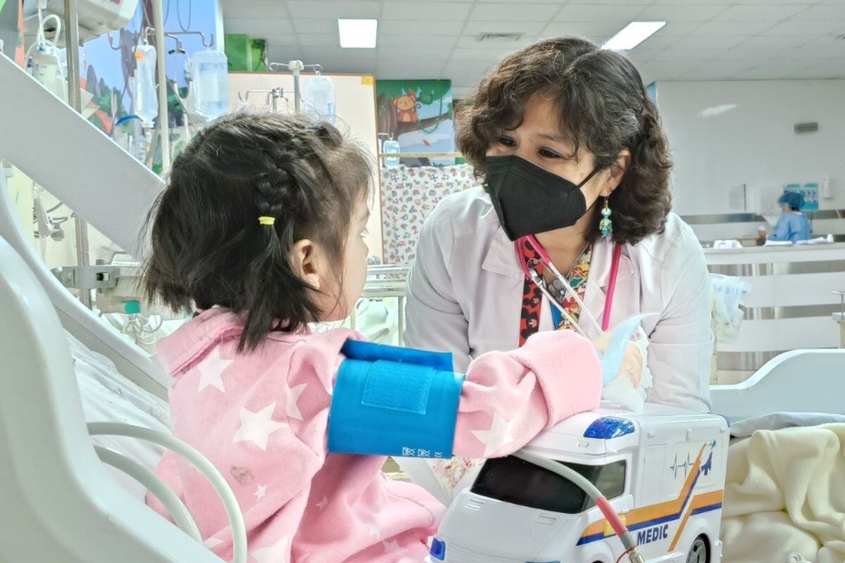 Alicia Reyna Alcántara de Sotelo es la jefa del Servicio de Emergencia del INSN de Breña.