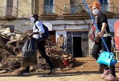 “Solo el pueblo salva al pueblo”: el lema de rabia y resiliencia que se extiende en las zonas arrasadas de Valencia