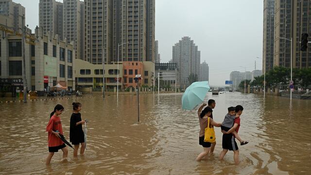 Históricas inundaciones en China dejan al menos 51 muertos y 395.000 evacuados [VIDEOS]