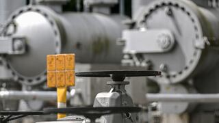 Europa: precio del gas natural roza su récord histórico, el petróleo al alza