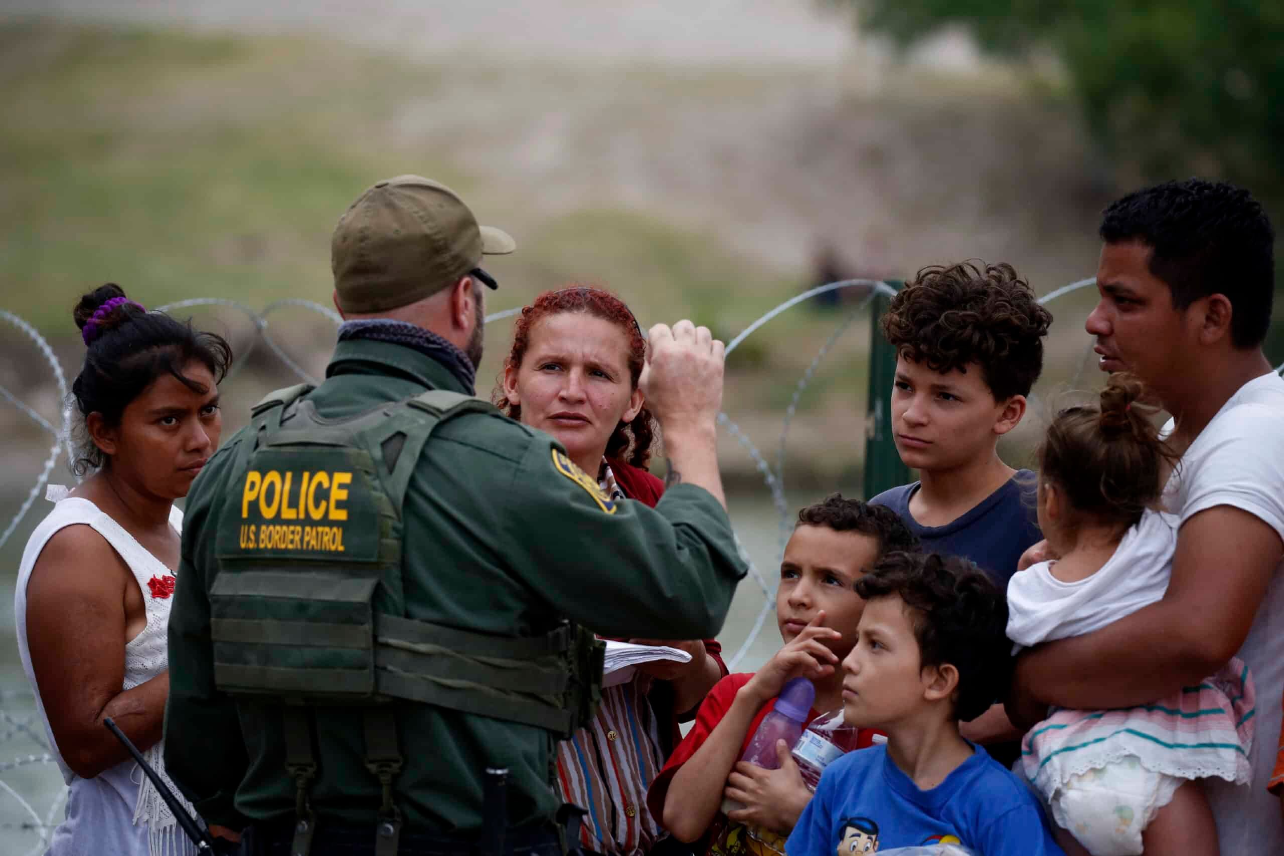ICE viene intensificando los operativos (Foto: EFE)