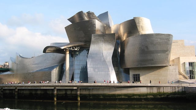 Conoce el espectacular Museo Guggenheim de Bilbao
