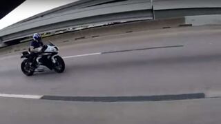 Youtube: Pierde el control de su moto a más de 200 km/h | VIDEO