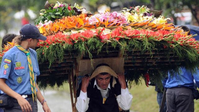 FOTOS: la Feria de las Flores de Medellín y el tradicional desfile de "silleteros"