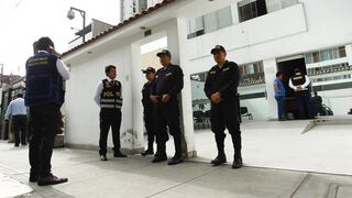Así se realiza el allanamiento a local de Universidad Alas Peruanas | FOTOS