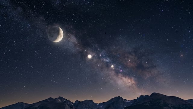 Confirmado, este fin de semana hay alineación de la Luna con tres planetas: dónde y cómo ver la conjunción en Estados Unidos