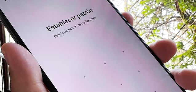 Android: cómo ocultar los trazos que aparecen cuando colocas tu patrón de seguridad
