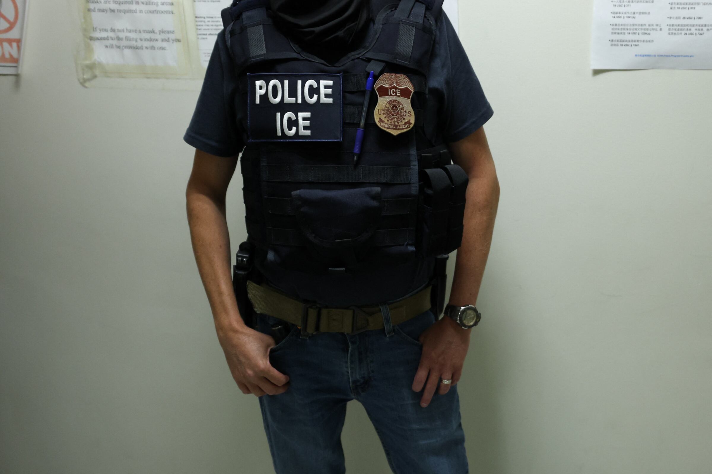 “La casa está triste sin mi mamá”: Ruddy y sus hermanos enfrentan la separación tras la detención de su madre por el ICE, en un caso que refleja el impacto de las políticas migratorias en familias inmigrantes. (Foto: AFP)