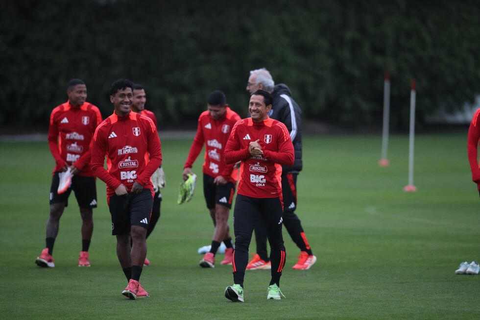 Entrenamiento de la selección peruana de fútbol, previo a los encuentros contra Ecuador y Colombia. Fotos: Antonio Melgarejo/ @photo.gec