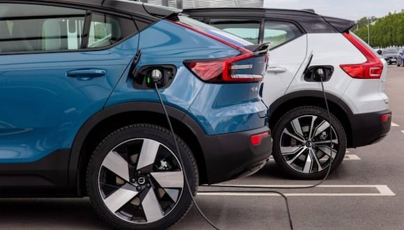 Un automóvil eléctrico tiene cero emisiones de efecto invernadero porque se basa en una batería para alimentar su motor y no quema combustible internamente. (Foto: Volvo)