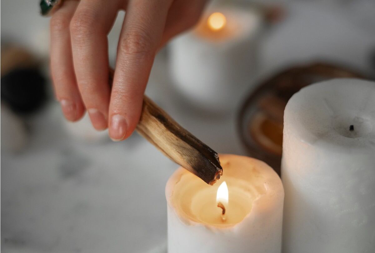 Si sientes que necesitas soltar lo viejo y darle un nuevo rumbo a tu vida, este eclipse solar del 29 de marzo es el momento perfecto para hacerlo. | Crédito: Freepik