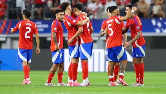 Los jugadores de la selección de Chile tras  el empate sin goles ante Perú por la Copa América 2024 | Foto: Aric Becker / AFP