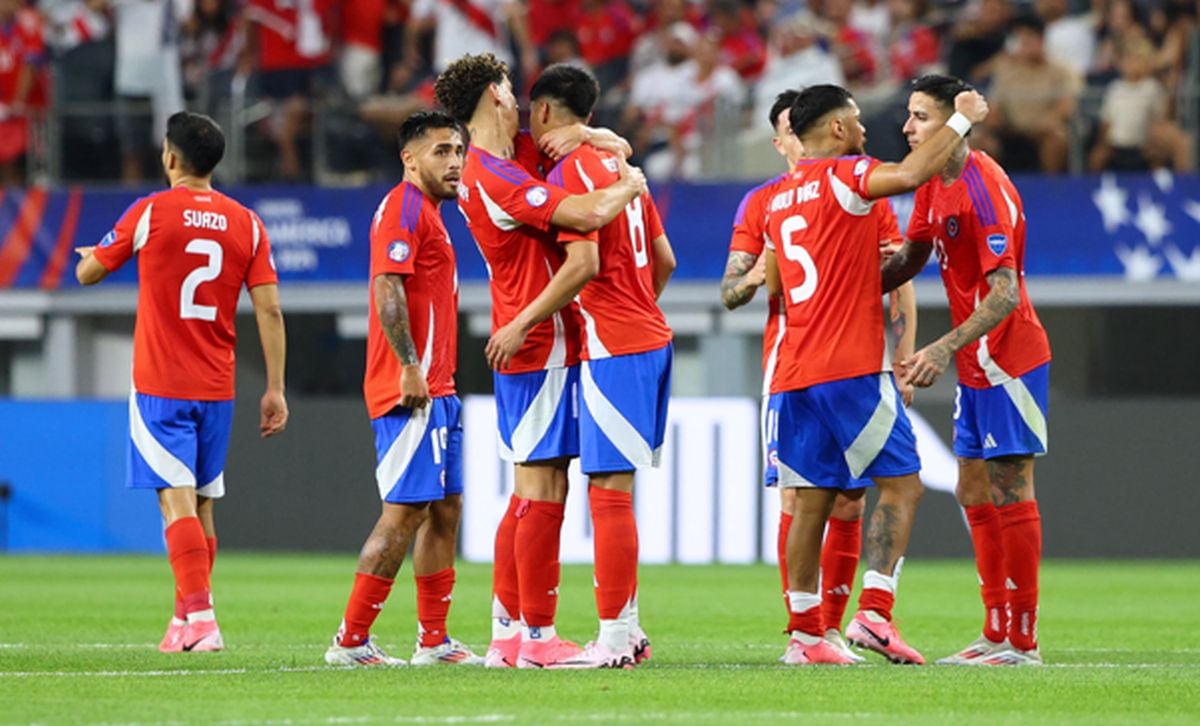 Los jugadores de la selección de Chile tras el empate sin goles ante Perú por la Copa América 2024 | Foto: Aric Becker / AFP
