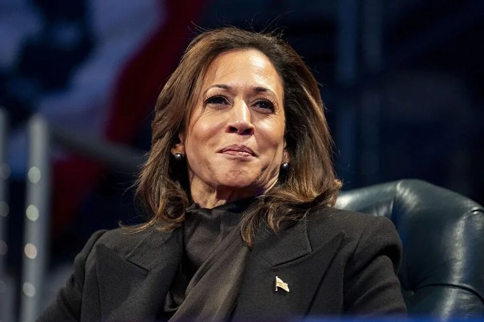 Fotografía de archivo de la exvicepresidenta estadounidense Kamala Harris. Foto: EFE/EPA/ Bonnie Cash