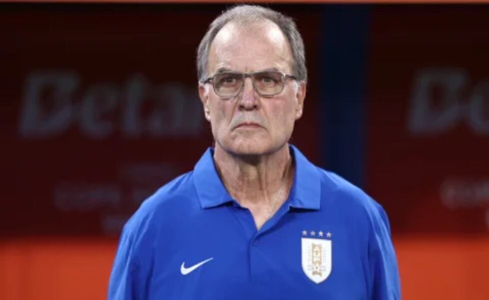 La historia del por qué José Luis Chilavert se peleó con Marcelo Bielsa en Vélez: “Trató de cobarde a un compañero”. (Fuente: AFP)