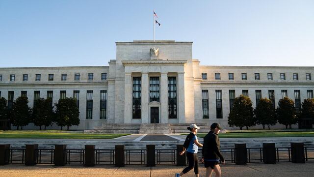 La Fed se reúne con el mercado atento a sus pistas sobre el plan de bajadas de tipos