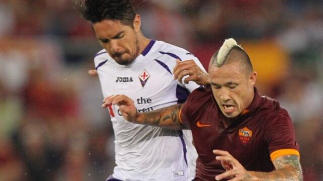 La Fiorentina perdió 2-0 frente a Roma con Vargas en cancha