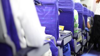 Cuáles son las superficies más sucias dentro de un avión