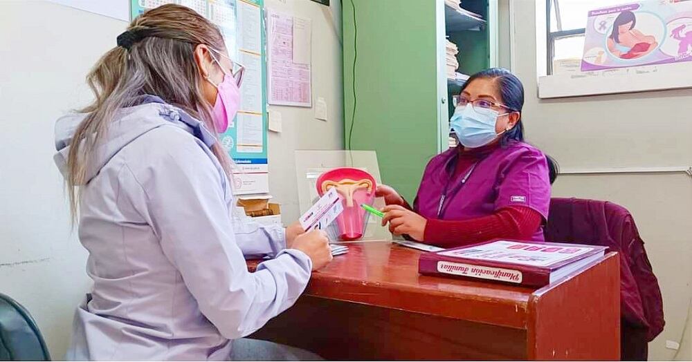 Campañas de prevención de embarazo adolescente.