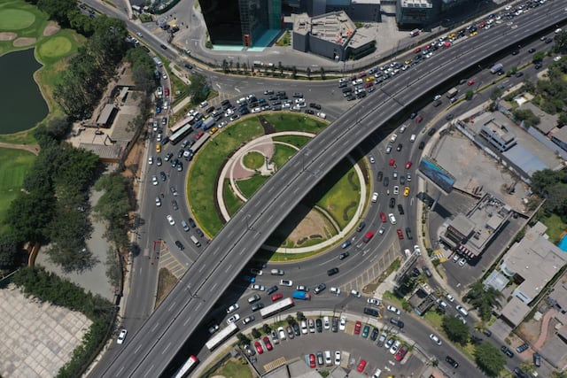 Desvío por obras en Javier Prado como paso previo a los trabajos de la nueva Vía Rápida Frutales - El Golf. Fotos: Julio Reaño/@photo.gec
