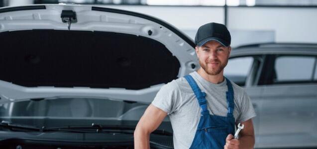 El consejo de un mecánico para evitar problemas al comprar un auto usado