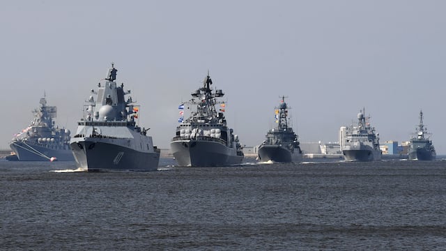 Buques de guerra de Rusia se dirigen al Caribe para ejercicios militares, según Estados Unidos