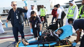 Primer grupo de niños heridos en Gaza evacuados a Emiratos Árabes Unidos a través de Egipto