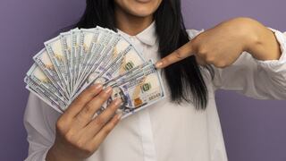 Los cheques de estímulo que sí están pagándose en EE.UU. mientras se espera una decisión sobre los dividendos de DOGE