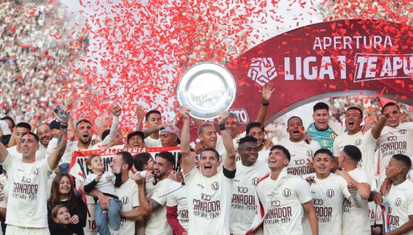 Universitario levantó el trofeo de ganador del Torneo Apertura 2024 | Foto: Jesús Saucedo /@photo.gec