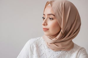 No más velos para las mujeres: cuál es el país que ha prohibido el uso del hiyab a pesar de tener un 95% de musulmanes