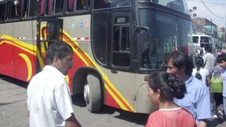 Suboficial recibió un balazo al enfrentarse a asaltantes de bus