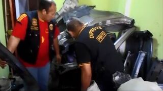 Los Olivos: allanan cochera donde desmantelaban autos [VIDEO]