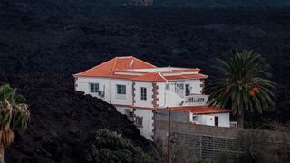 “Esto es una tortura, a veces deseo que la lava se lleve mi casa ya”, el sufrimiento de la gente por el volcán de La Palma