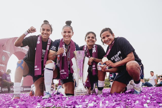Alianza Lima Femenino, campeón del Torneo Apertura y Liga Femenina 2025 es el Mejor equipo femenino.