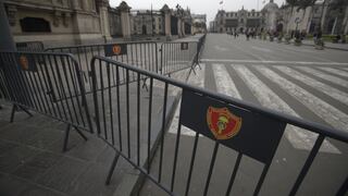 Moción de vacancia presidencial: cierran Plaza de Armas y policías custodian Palacio de Gobierno y el Congreso