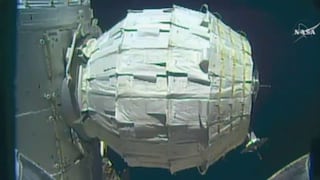 Astronauta entró por primera vez al módulo inflable de la EEI